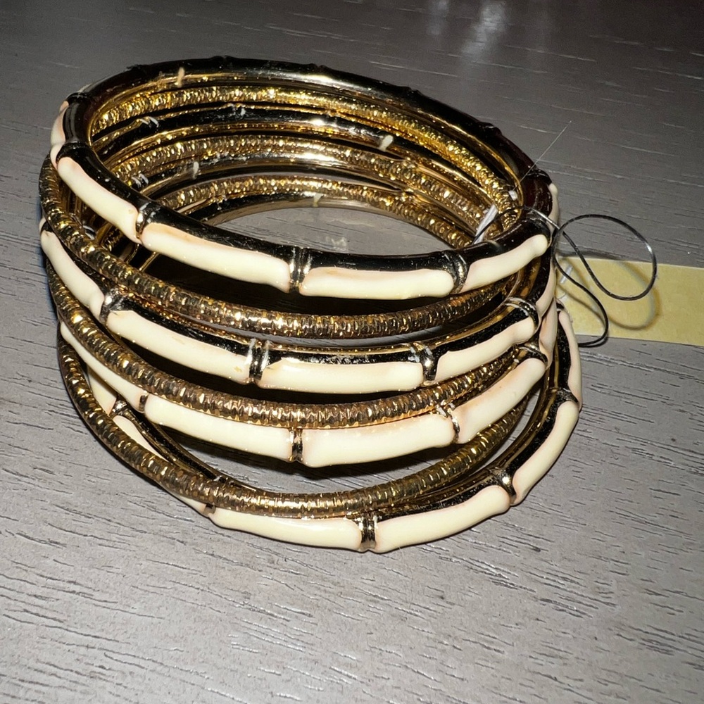 NWT Elegant Gold and Cream Bangle Set
